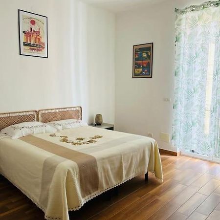 Trilocale Centrale Vista Mare - Mira'S Home Μπάρι Εξωτερικό φωτογραφία